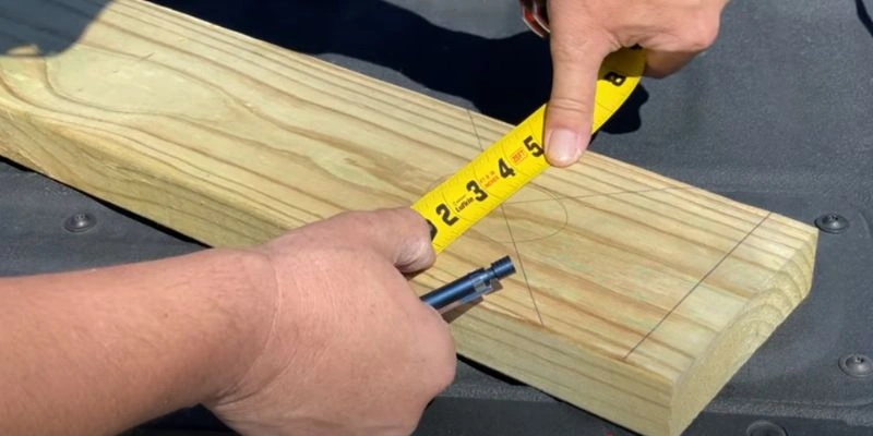 How to Find the Center of a Piece of Wood