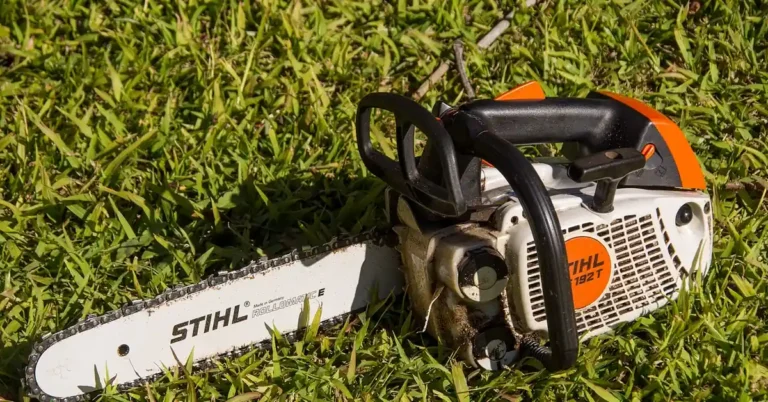 Best Chainsaw Bar Oil: 7 Compared by Cost & Cold-Flow (2026)
