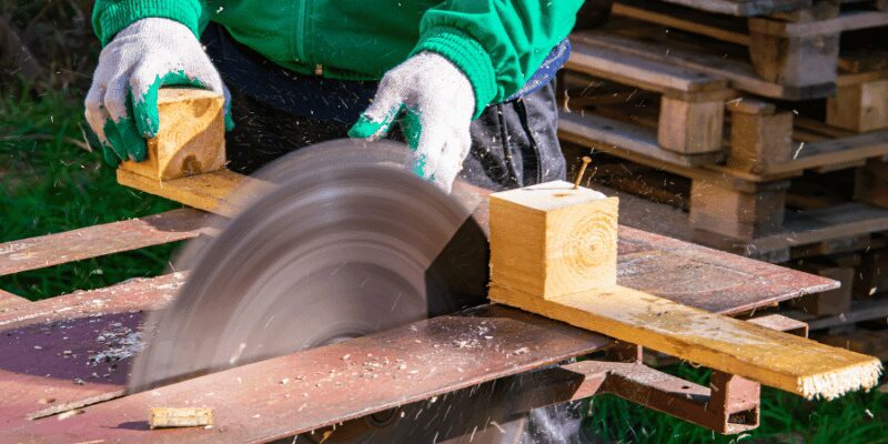 how to cut thin strips on a table saw