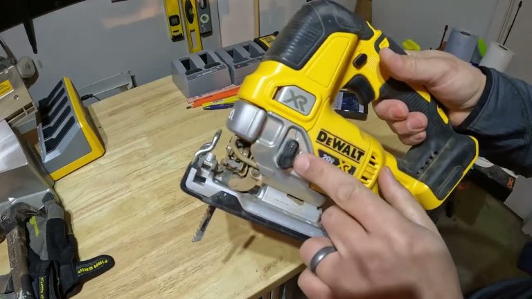 How to Change a Dewalt Jigsaw Blade