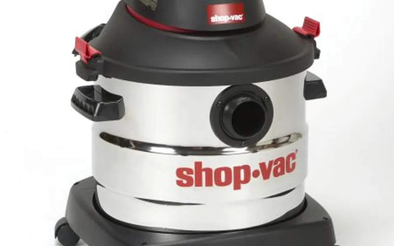 stainless steel wet/dry shop vacuum with peak HP rating printed on the motor housing stainless steel wet/dry shop vacuum with peak HP rating printed on the motor housing