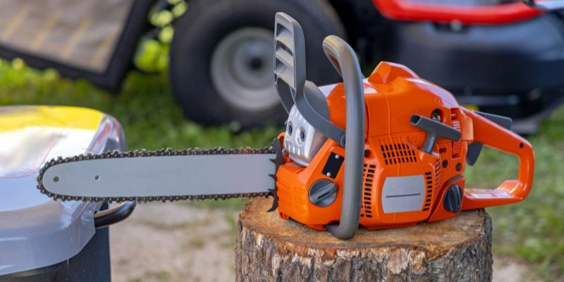 What is Chainsaw Bar Oil