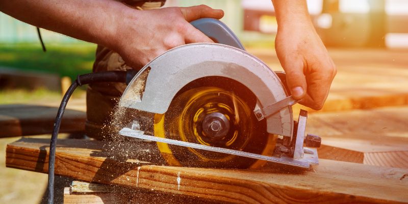 Cutting Plywood for a Shelf