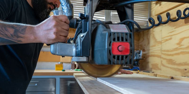 The Evolution of the Radial Arm Saw