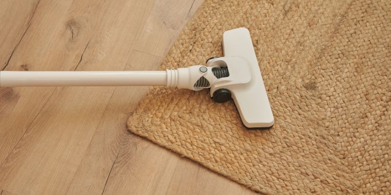 Types of Vacuums for Carpet and Wood Floors