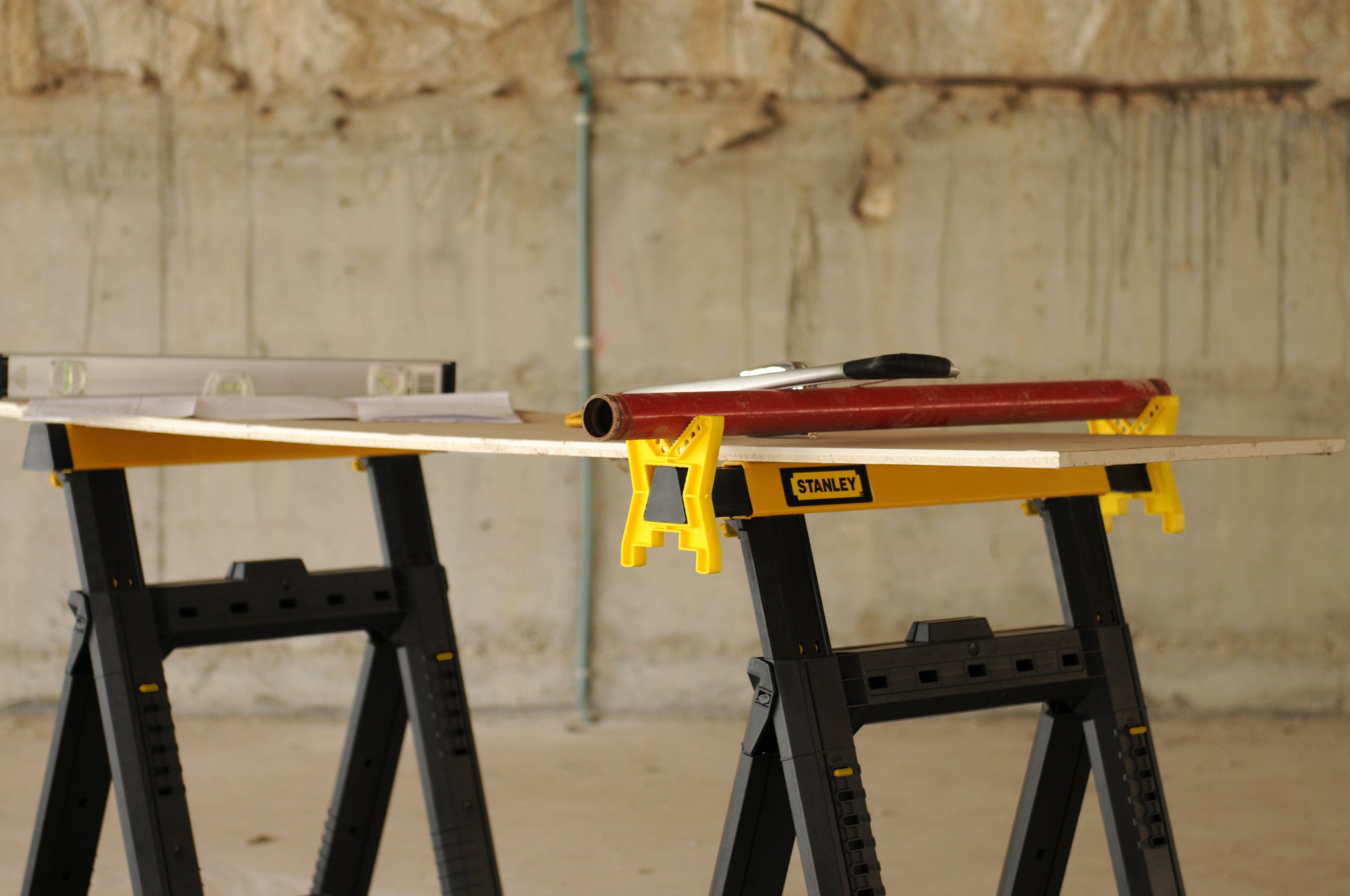 Stanley Adjustable Saw Horse