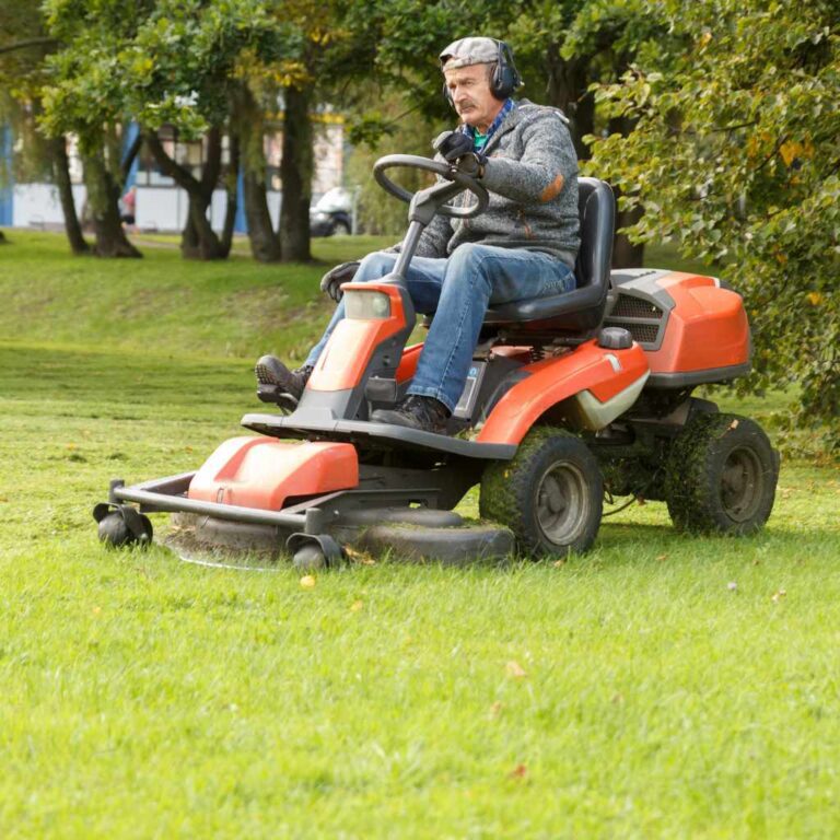 Lawn Tractor Vs Garden Tractor: Ultimate Guide to Choose Right ...
