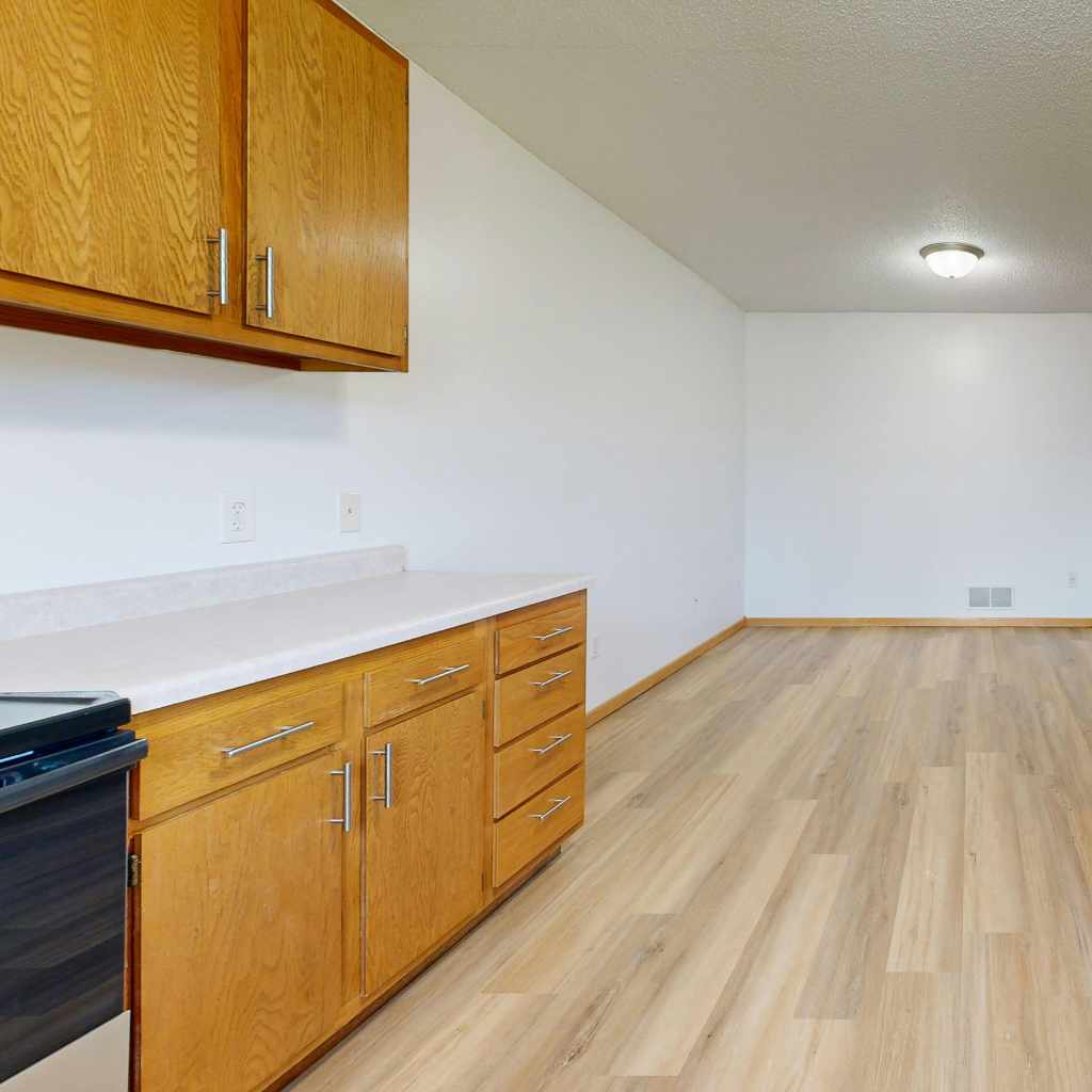 What Color Hardwood Floor With Dark Cabinets