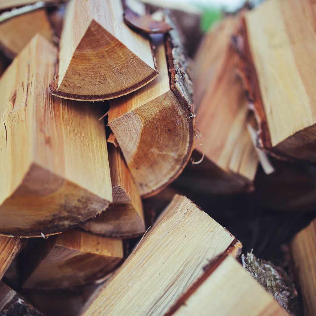 Can You Cook With Oak Wood