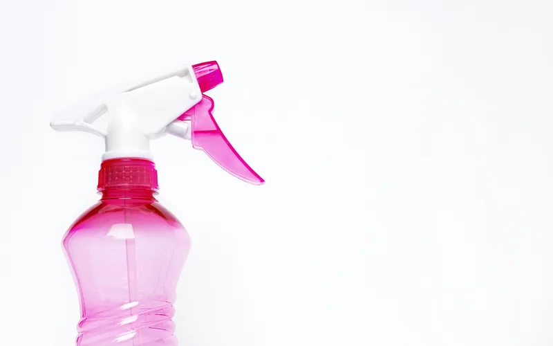 pink trigger spray bottle used for a DIY cedarwood oil pest control mix pink trigger spray bottle used for a DIY cedarwood oil pest control mix