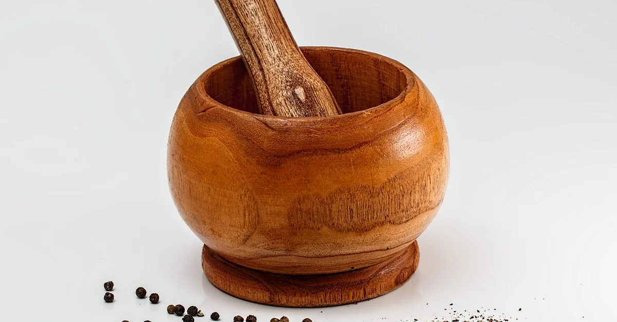 mixing wood oil finish measuring
