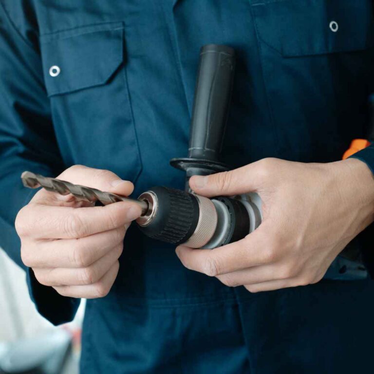 How To Change A Drill Bit On A Ryobi Drill (Step-By-Step)