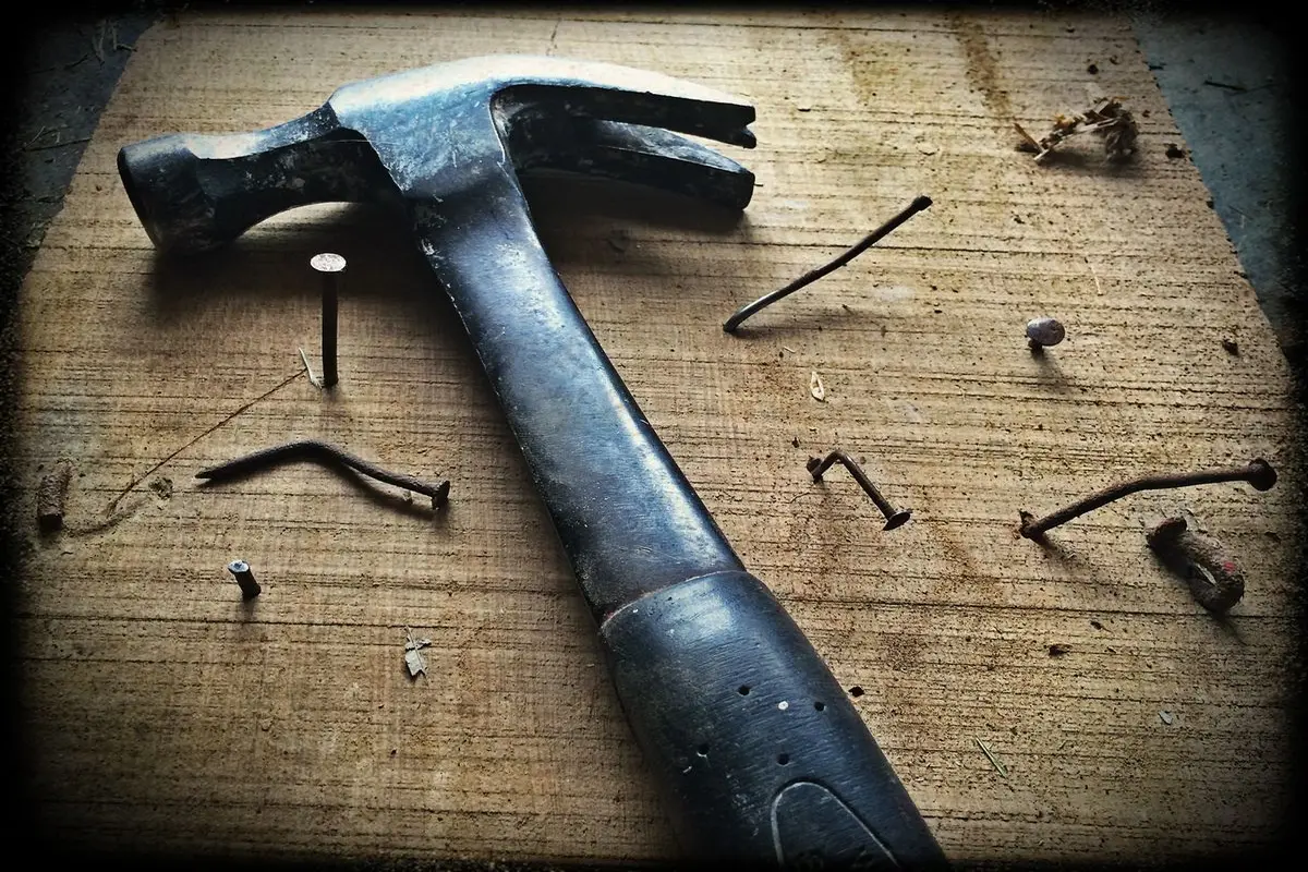 screwdriver sizes chart showing Phillips, flathead, and Torx sizes