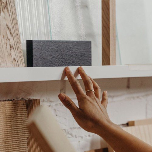 Comparing wood veneer grain samples by hand