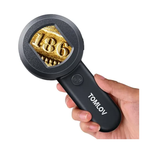 Handheld digital microscope for photographing wood grain detail
