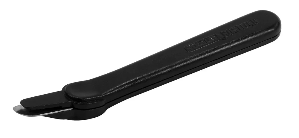 Flat staple remover tool used to pull staples from wood