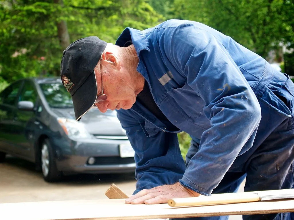 Best Glues for Gluing Wood to Metal (2026): we compared