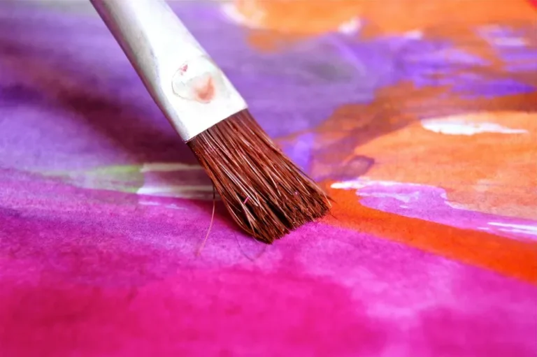 Brush vs Spray Paint: Which One Wins for Your Project?