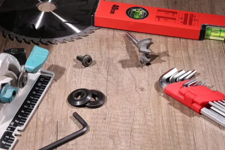 DeWalt Track Saw Blade: Size, Arbor & Best Tooth Count Guide
