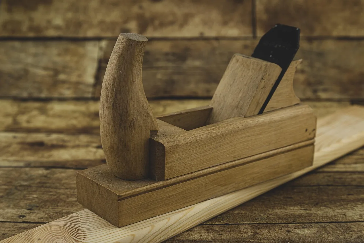 How Much Does a Gallon of Wood Glue Cost? Price Guide