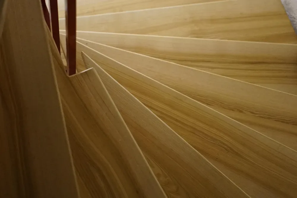 How to Sand Ash Wood: Grit Sequence & Grain Direction Guide