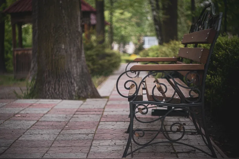 How to Clean Outdoor Wood Furniture (Wash, Mildew & Teak Care)