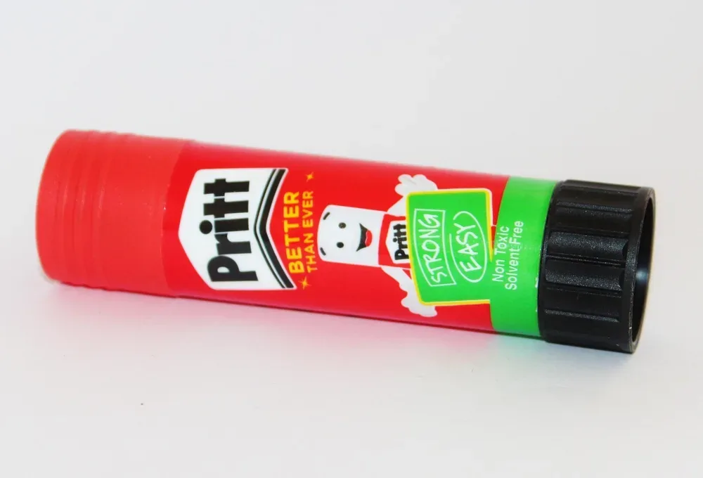 PVA Glue vs Polyurethane Glue for Woodworking Guide