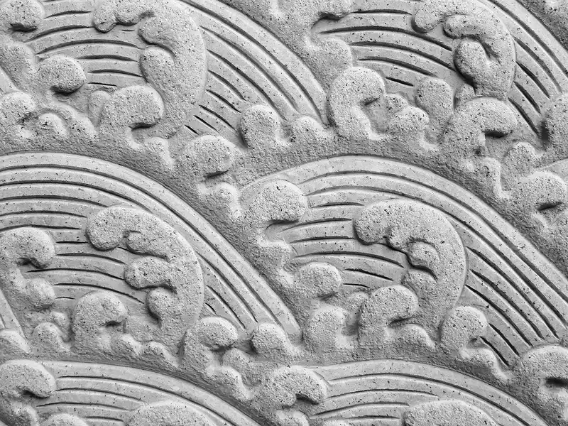 Choose Chip Carving if… / Choose Relief Carving if…