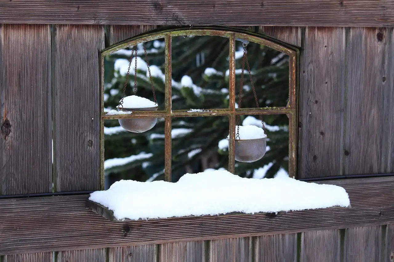 Winter fence install decision checklist