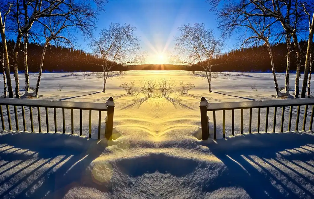 How do you keep snow off a deck?