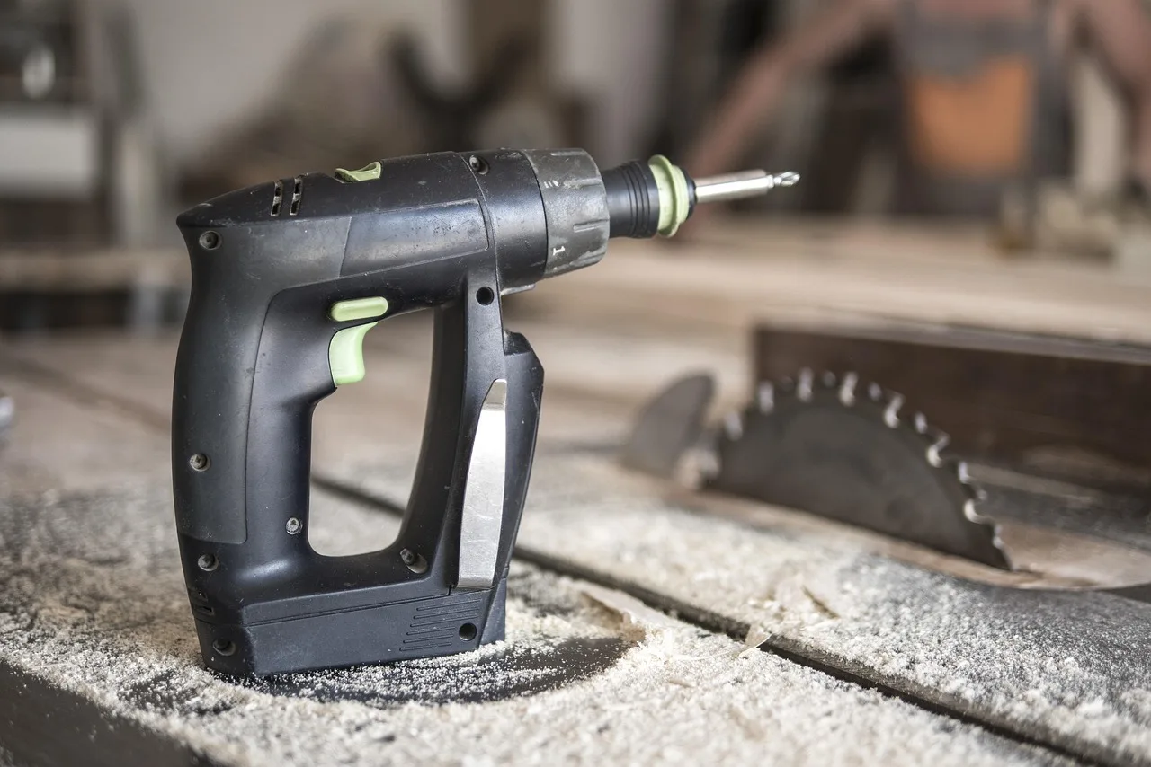 Can you make wood snowflakes on a table saw?